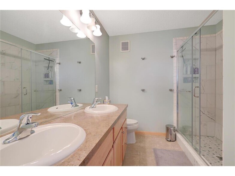 Building Photo - 15225 Fanning Dr N