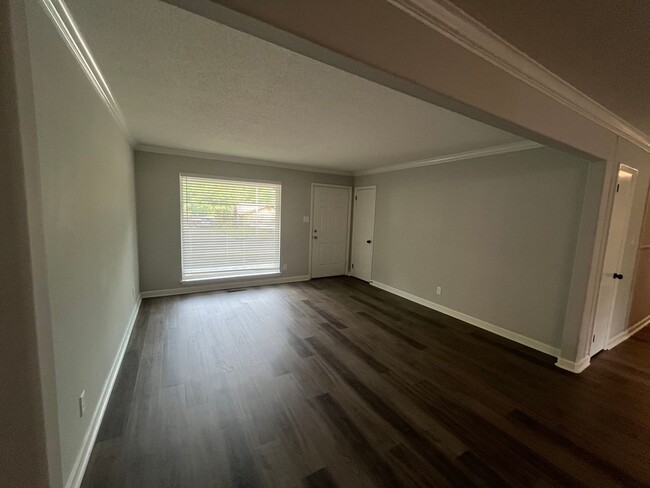 Building Photo - Sherwood Rental