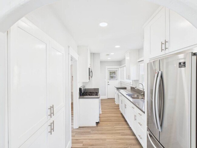 Building Photo - Now Leasing: Private Cottage at The Gardens on Bancroft – Full of Vintage Charm!