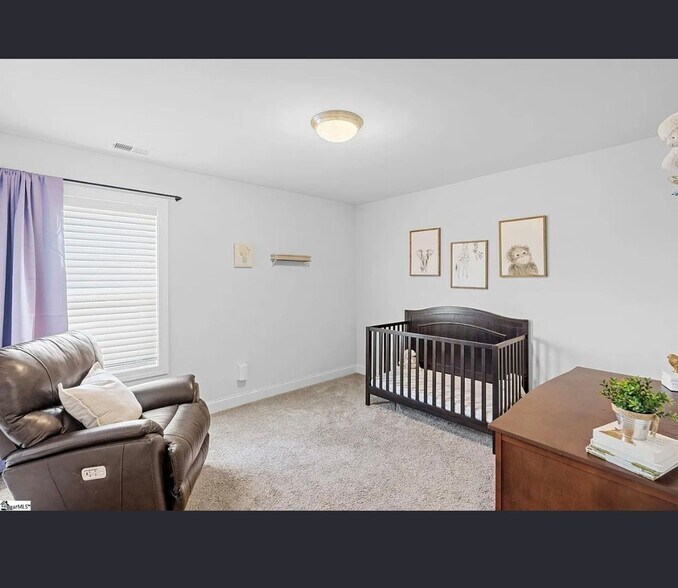 Building Photo - 286 Braselton St