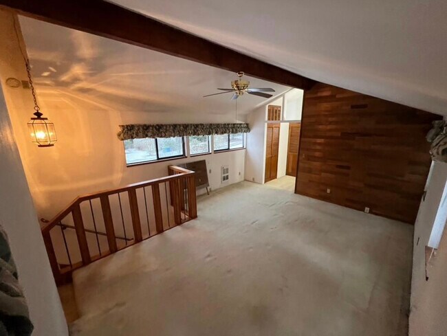 Building Photo - 14517 Sunnyside Ave N