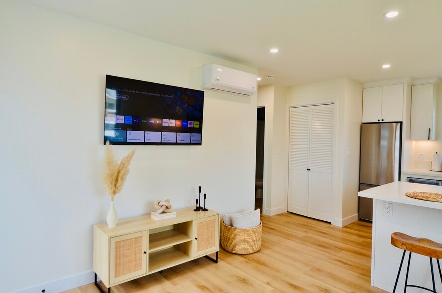 Building Photo - 21025 Barbados Cir