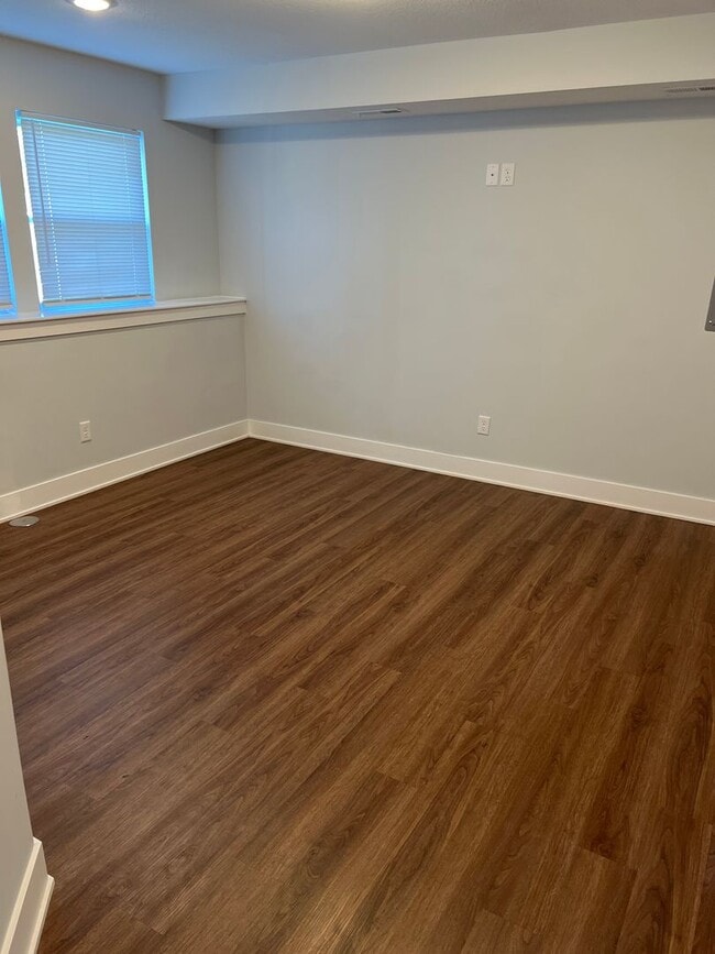 Building Photo - NEW PRICE!!!  Don't miss out.
