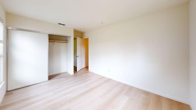 Building Photo - Bright 2 Bed + 2.5 Bath Home | 1,500 Sq Ft | Garage | Prime Novato Location