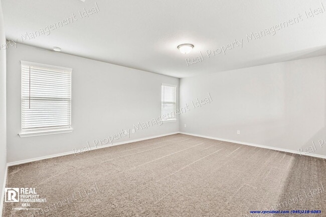 Building Photo - 2000 Plum Pk