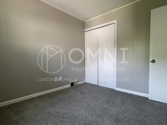 Building Photo - 8233 Stephens Rd