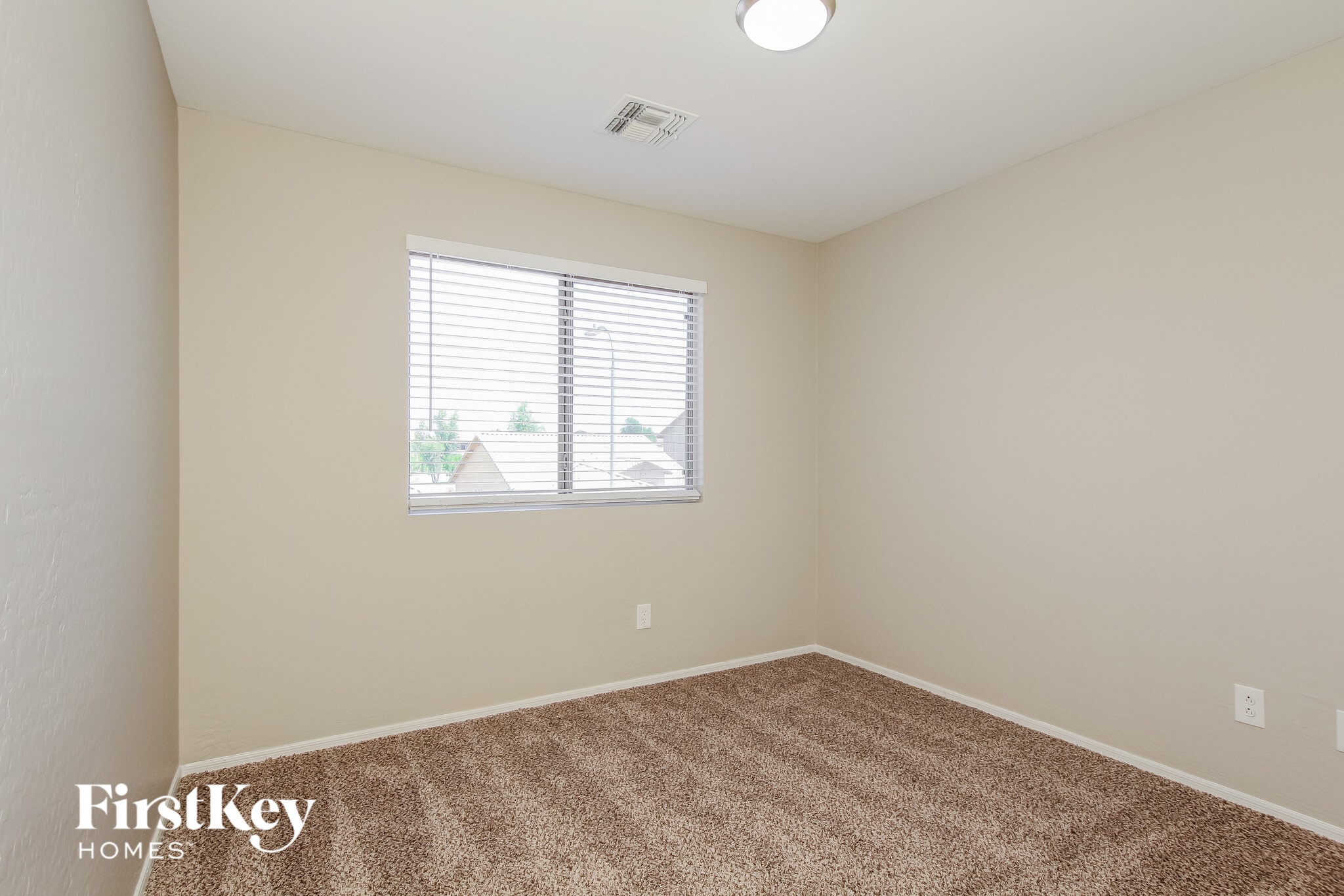 Building Photo - 4923 W Glass Ln