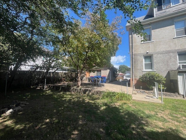 Building Photo - 71 Mount Vernon St