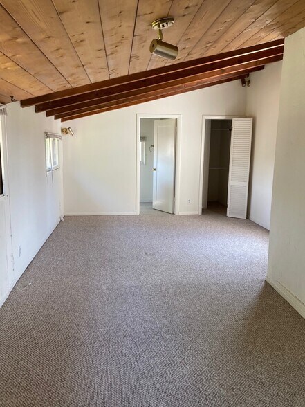 Building Photo - 400 S Citrus Ave