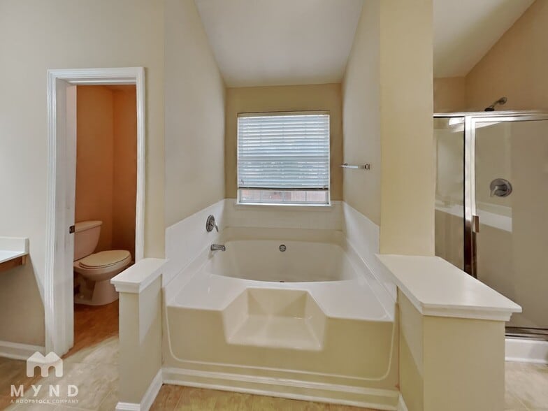 Building Photo - 1386 Cooper Gayle Dr