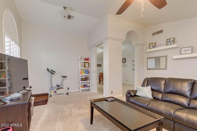 Building Photo - 12719 N 72nd Ave