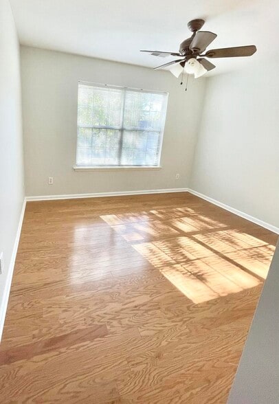 3rd Bedroom - 1986 Treebark Dr