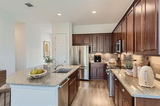 Building Photo - 9945 Comely Bnd