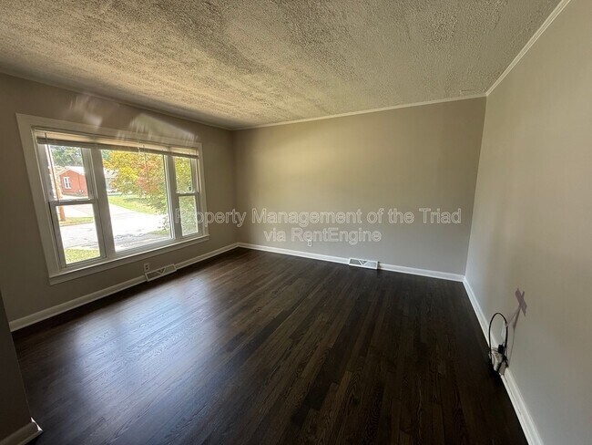 Building Photo - 2700 Brightwood Ct