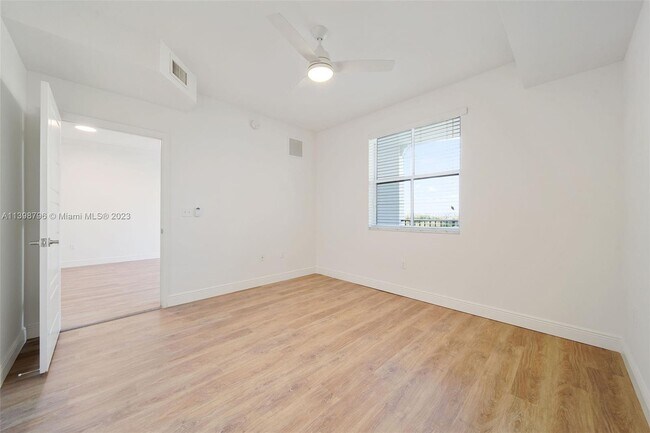 Building Photo - 10170 SW 7th St