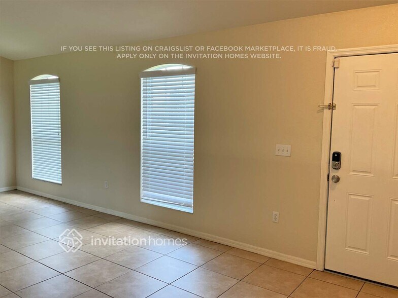 Building Photo - 5700 Fischer Dr