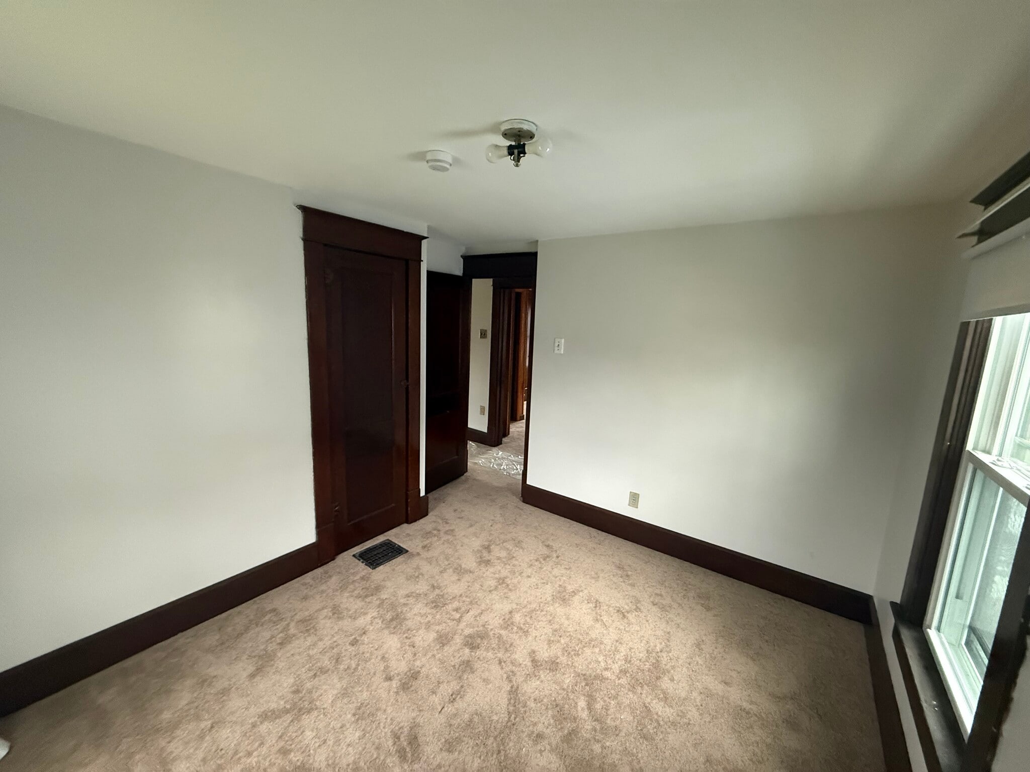 Building Photo - 4513 5th Ave