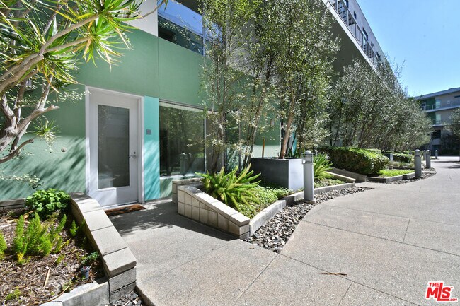 Building Photo - 11500 Tennessee Ave