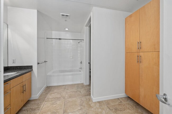 Building Photo - BRAND NEW FLOORS! Spacious 2 Bedroom 2 Bathroom at M2i in Downtown San Diego