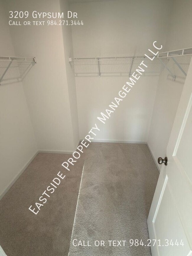 Building Photo - 3209 Gypsum Dr