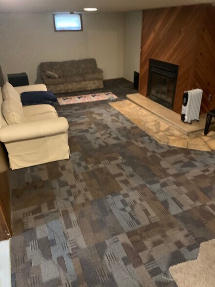 Building Photo - 108 Meadow Ln