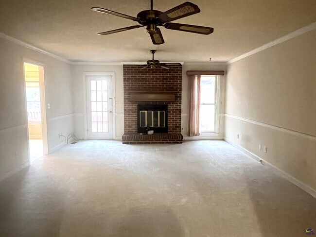 Building Photo - 115 Wedgewood Ct