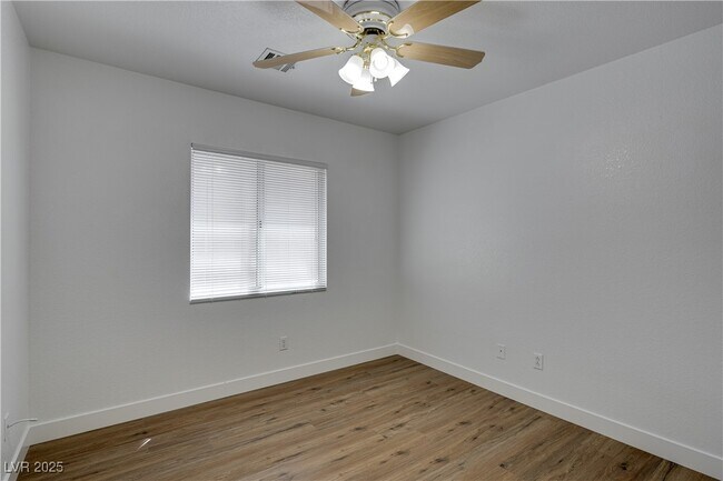 Building Photo - 10046 Catseye Cove Ct