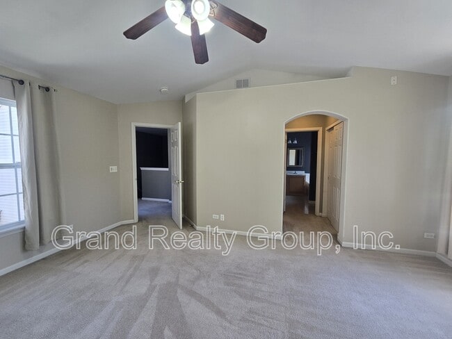 Building Photo - 2265 W Bentley Ln