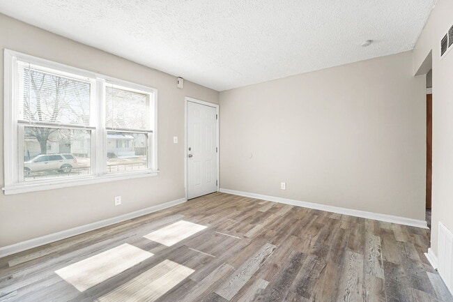 Building Photo - 7227 Orchard Ave