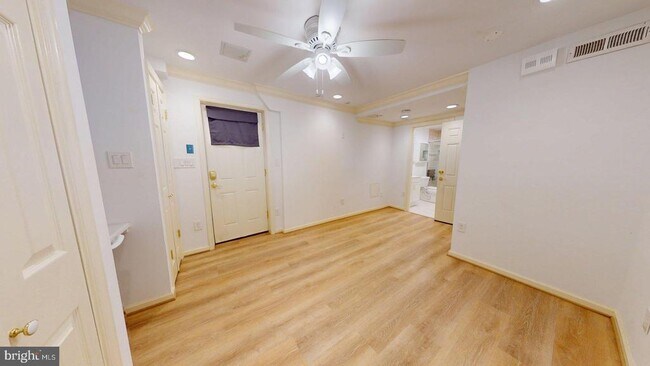 Building Photo - 4145 21st Rd N