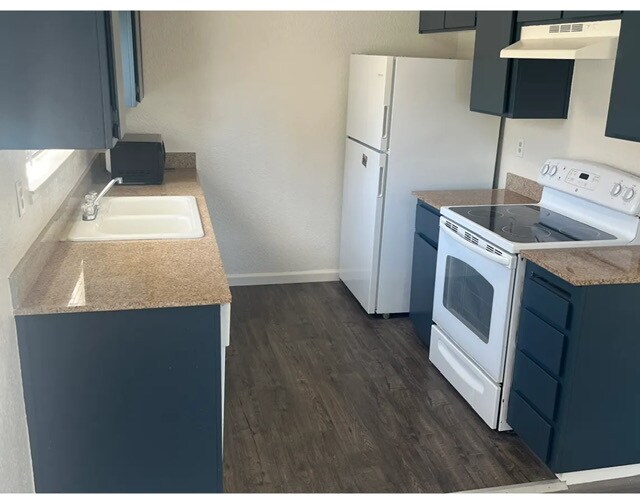 Building Photo - 455 Cherry Ln