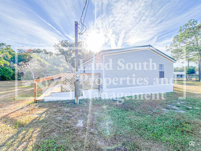 Building Photo - 8916 Beverly Hills Rd