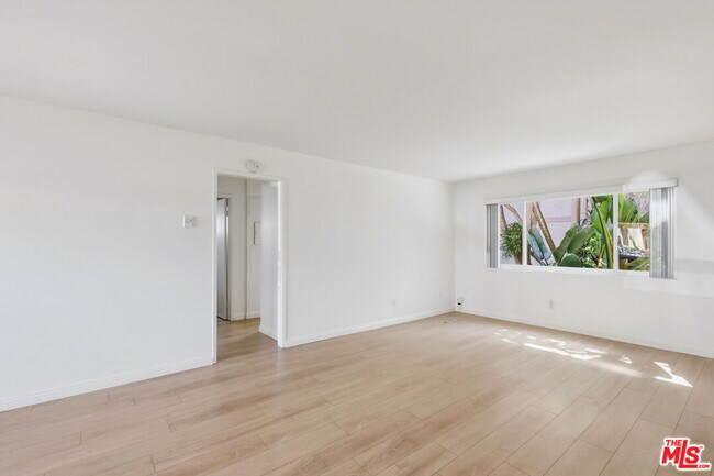 Building Photo - 2020 Graham Ave