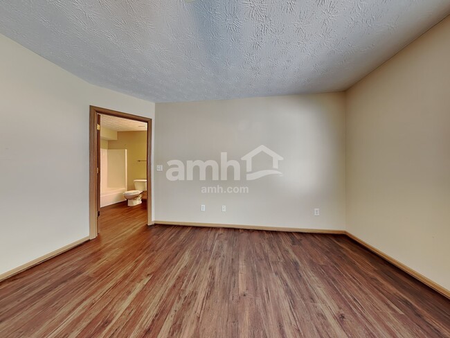 Building Photo - 1302 Shannon Ln