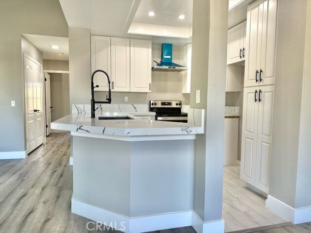 Building Photo - 33 Vassar Aisle