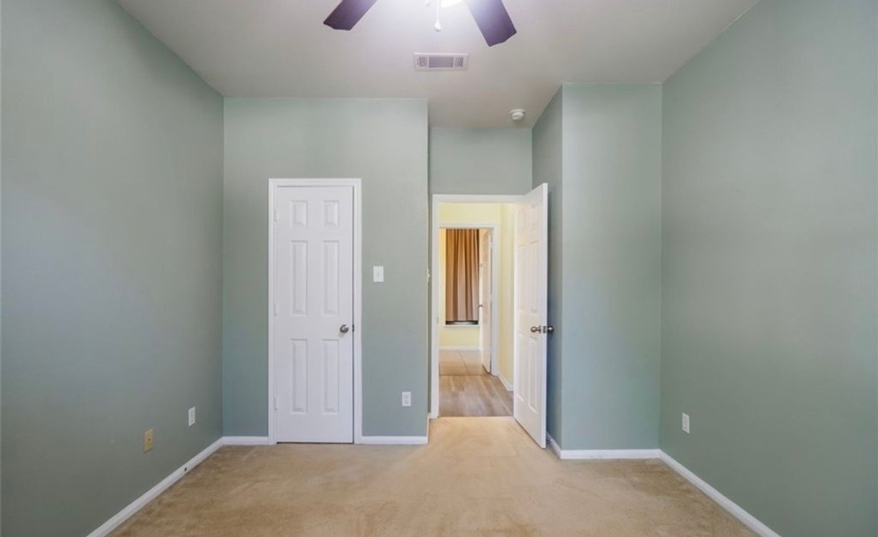 Building Photo - 308 Ponderosa Dr