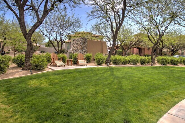 Building Photo - 9427 E Trailside View