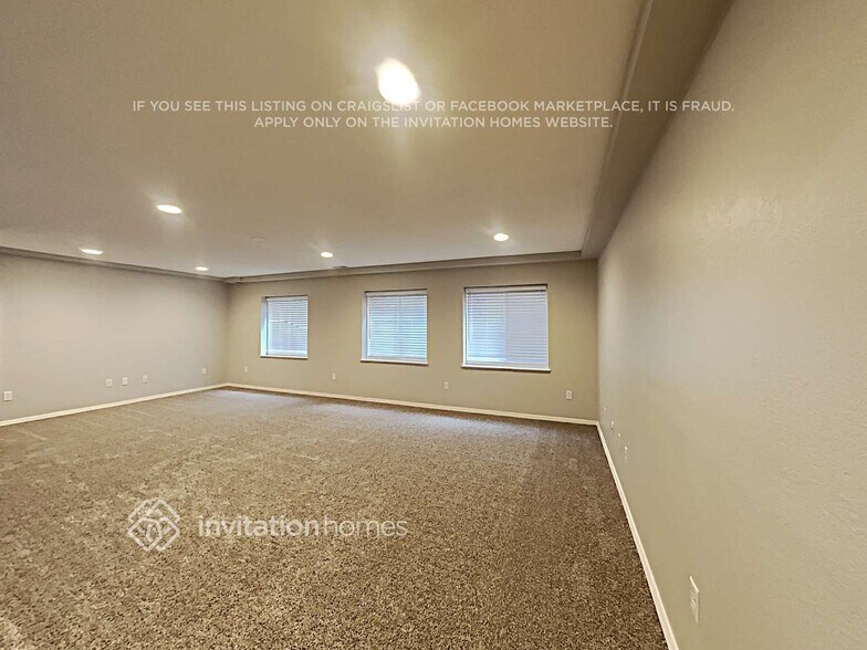 Building Photo - 6025 Fossil Dr