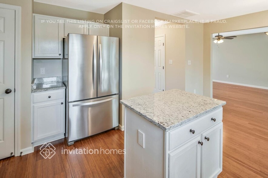 Building Photo - 1845 Jeffrey Bryan Dr