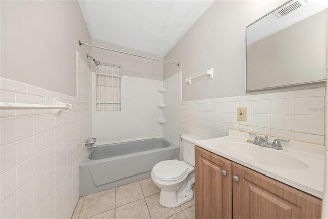 Building Photo - 2423 Auburn St S