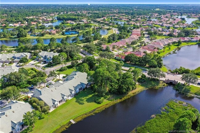 Building Photo - 1687 SW Harbour Isles Cir
