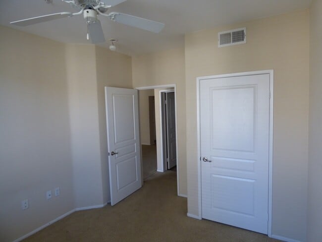 Building Photo - 2429 Watermarke Pl