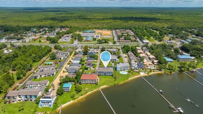 Building Photo - Waterfront Condo!