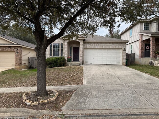 Building Photo - CENTRALLY LOCATED 3 BEDROOM SINGLE STORY HOME IN STEUBING RANCH SUBDIVISION*ISLAND KITCHEN