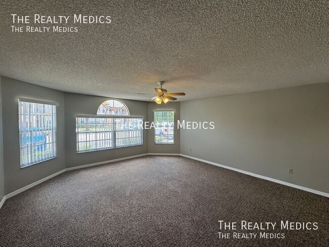 Building Photo - 2036 Royal Bay Blvd