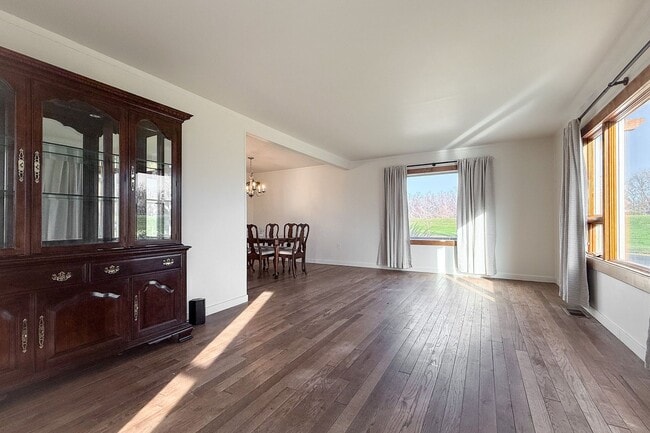 Building Photo - ** $500 OFF FIRST MONTH ** Riverfront 3-Bedroom Historical Richland Home