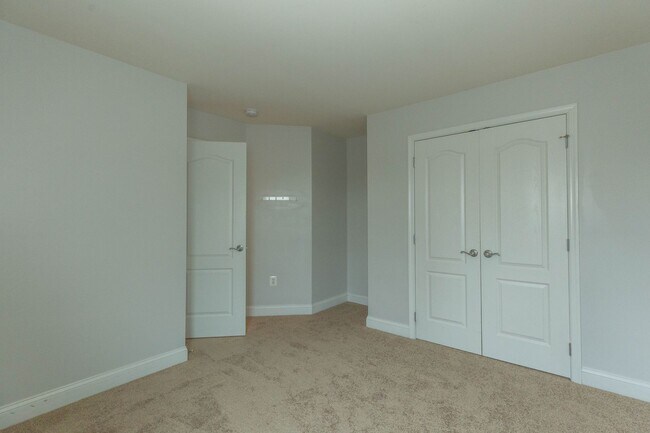 Building Photo - 391 Sheerer Dr