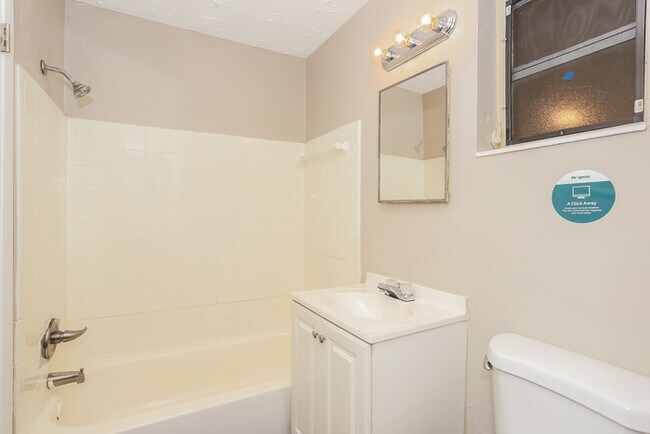 Building Photo - 8863 Yeoman Dr