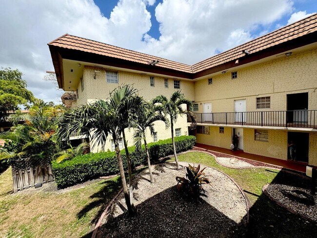 Building Photo - 8600 SW 109th Ave