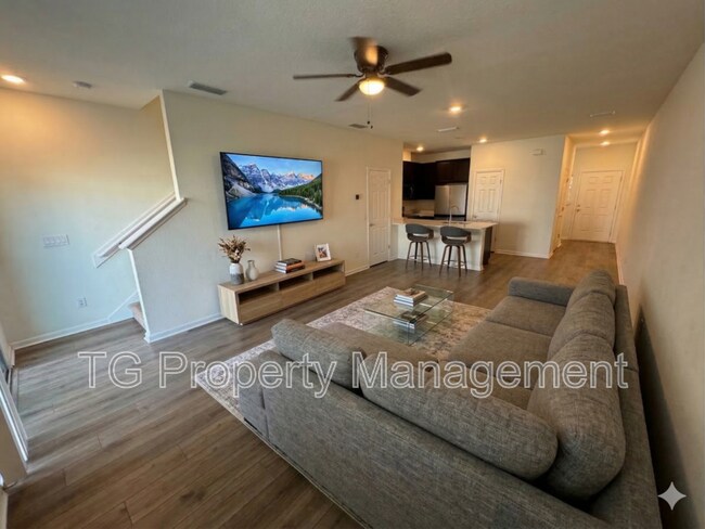 Building Photo - 9877 Fiddleback Ln